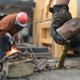 ¿Cuándo se considera que existe cesión ilegal de trabajadores?
