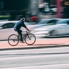 Nueva normativa de adelantamientos a ciclistas de la DGT