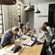 ¿Cómo afecta la reforma laboral a los convenios colectivos de empresa?