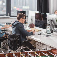 ¿Cuándo existe la obligación de contratar a personas con discapacidad?