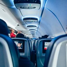 El organismo nacional responsable del cumplimiento del Reglamento sobre los derechos de los pasajeros aéreos puede obligar a un transportista aéreo a compensar a los pasajeros 