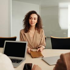 10 dudas comunes sobre CVs y entrevistas de trabajo respondidas por un experto 