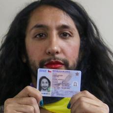 Chile da un paso adelante y concede el primer carné de identidad 