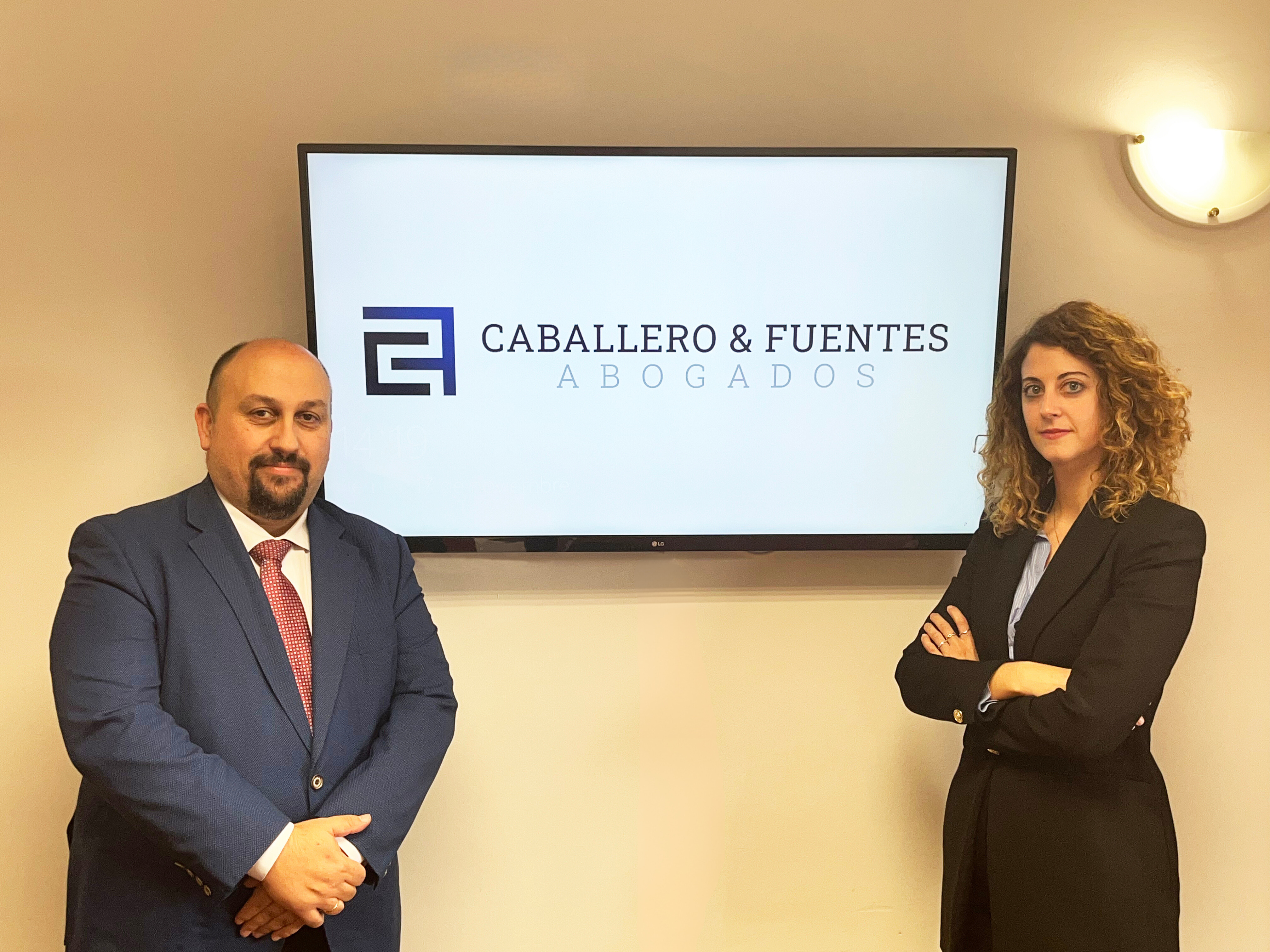Caballero & Fuentes Abogados promociona a Lucía Muñoz como nueva socia responsable de Derecho Público