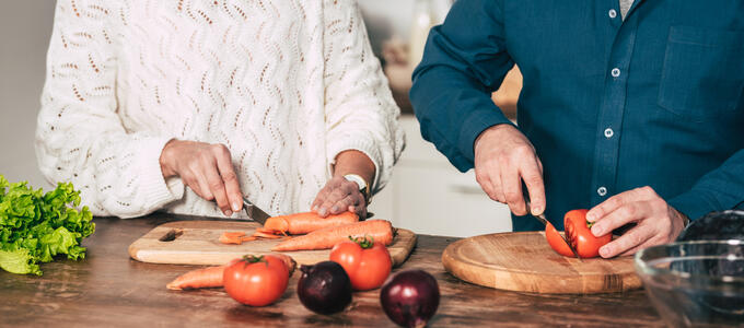 'Silver Food' publica una guía con recomendaciones alimentarias para mayores de 55 años