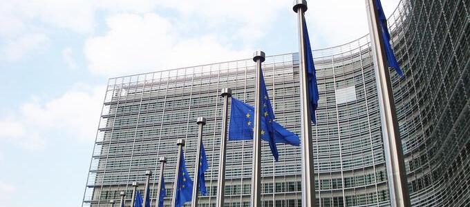 Bruselas pide a España un plan fiscal "creíble" frente a "limitados" esfuerzos recientes