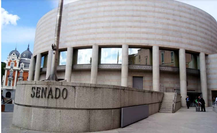 El PSOE cita a tres catedráticos de constitucional para opinar de la amnistía en el Senado