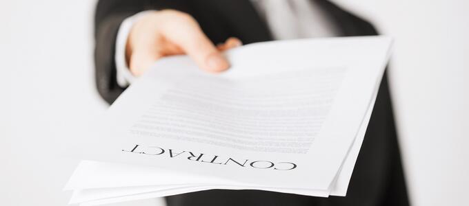 Primer contrato laboral: ¿qué se debe revisar?