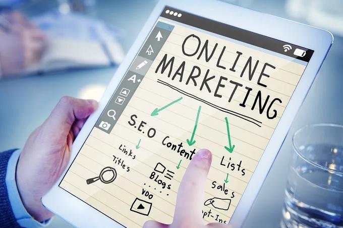 El GEO y los contenidos especializados  ayudarán a los despachos a optimizar el uso de la IA en sus estrategias de marketing