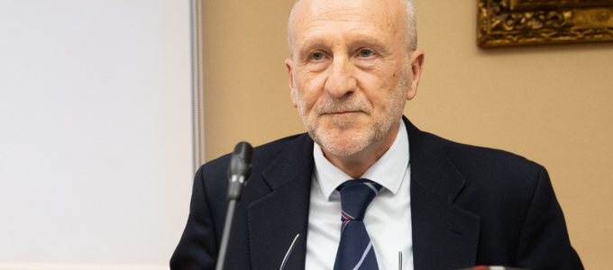 La AIPI que preside Manuel Villoria  advierte que partidos políticos y  administraciones públicas están obligados a  cumplir  la Ley de protección al informante