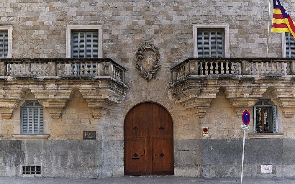 La Audiencia de Balears dictamina que la comunidad de propietarios y la empresa de obras deberán asumir los daños provocados en el muro colindante con la parcela en la que estaban trabajando