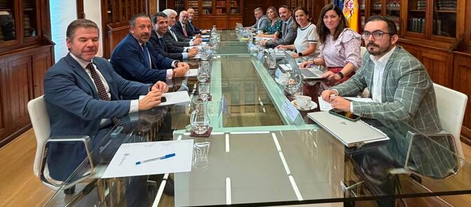Presidentes de Abogacia, Procura y Graduados Sociales  plantean a Olmedo los cambios que necesita la Ley de Eficiencia 1/2025 