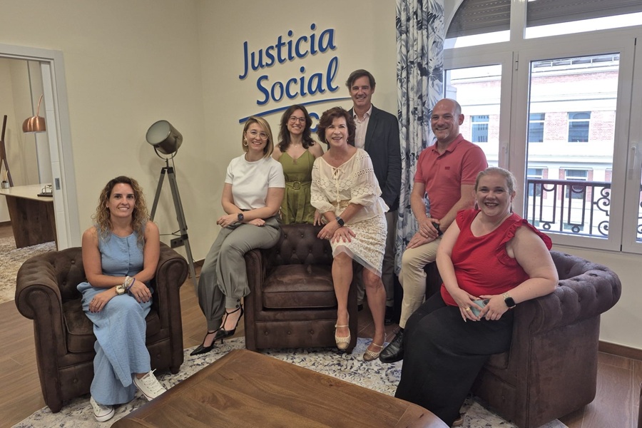 El Colegio de Graduados Sociales de Madrid formaliza un acuerdo con Firmaprofesional (Grupo Logalty)