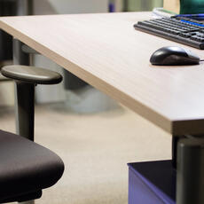¿Está naciendo un derecho del trabajo de la sospecha? Del trabajador protegido al trabajador permanentemente verificable
