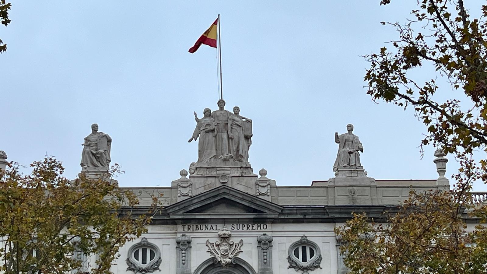 ¿Puede un tribunal revisar la actuación deficiente por pasividad de un abogado de oficio? 
