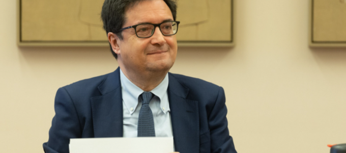 El Gobierno prepara medidas contra la temporalidad en el empleo público y fija un límite de 200.000 interinos