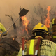 Contratos en llamas: Los bomberos  forestales arriesgan su vida hoy para volver al paro mañana 