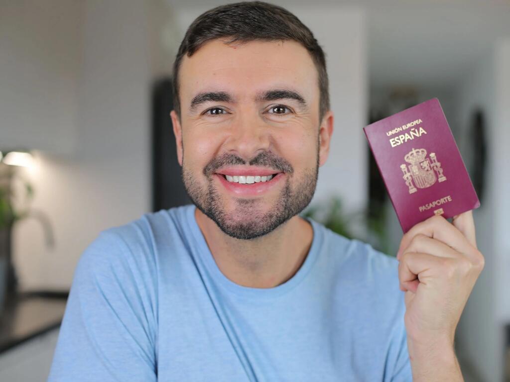 ¿Cuándo es gratis renovar el DNI o el pasaporte?