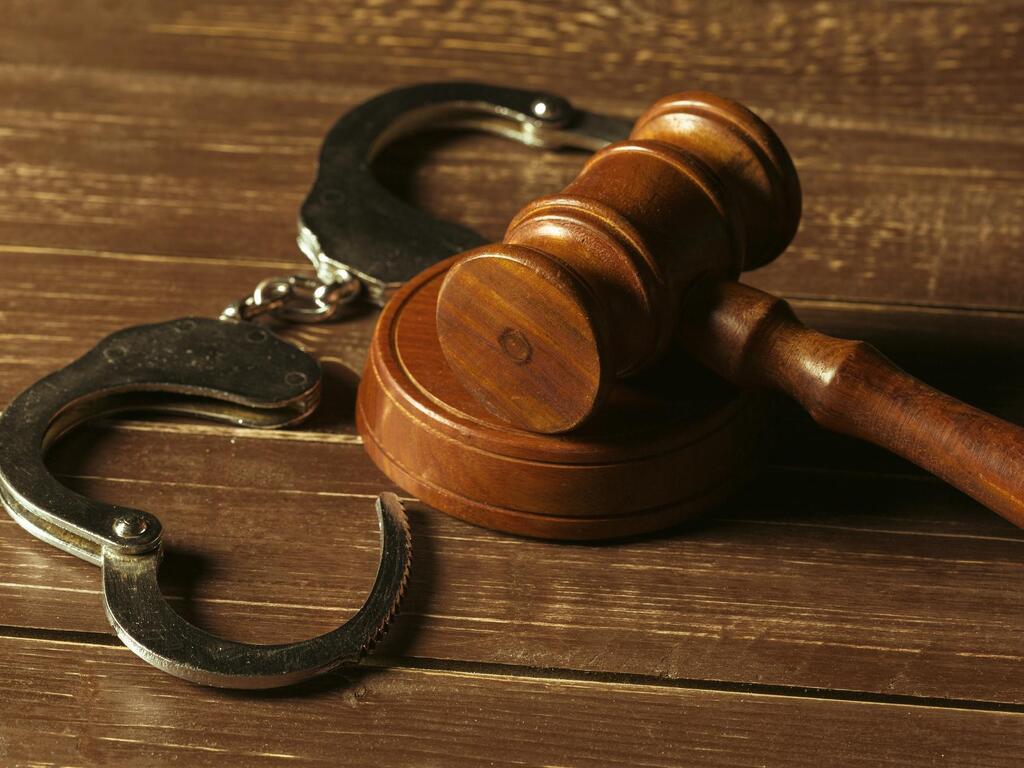 La defensa legal en el proceso penal: Estrategia, garantías constitucionales y praxis en los tribunales