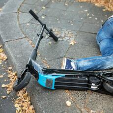 Los accidentes laborales de tráfico con bicicletas y patinetes se han triplicado en diez años