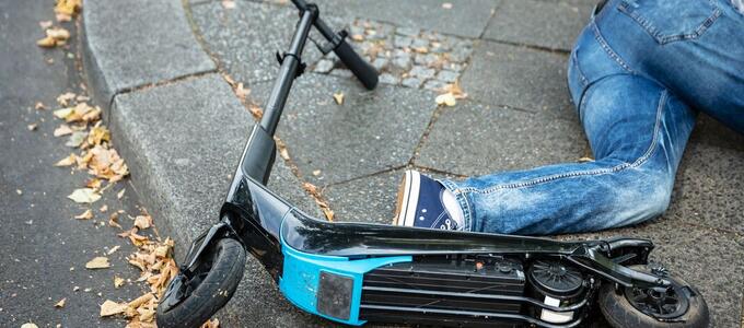 Los accidentes laborales de tráfico con bicicletas y patinetes se han triplicado en diez años