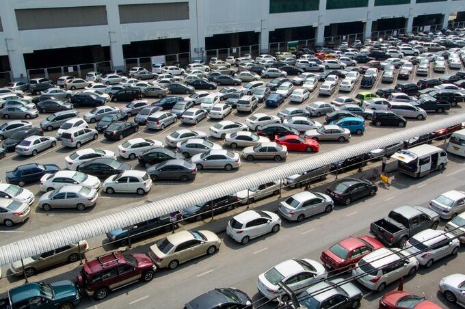 Litispendencia y acciones colectivas de consumidores: el Auto 43/2026 de la Sección 32 de la AP Madrid y los límites de la eficacia ultra partes del llamamiento del artículo 15.3 LEC