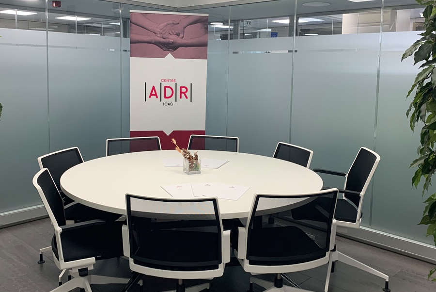 Barcelona incorpora un programa de mediación con el ICAB para prevenir conflictos en materia de vivienda