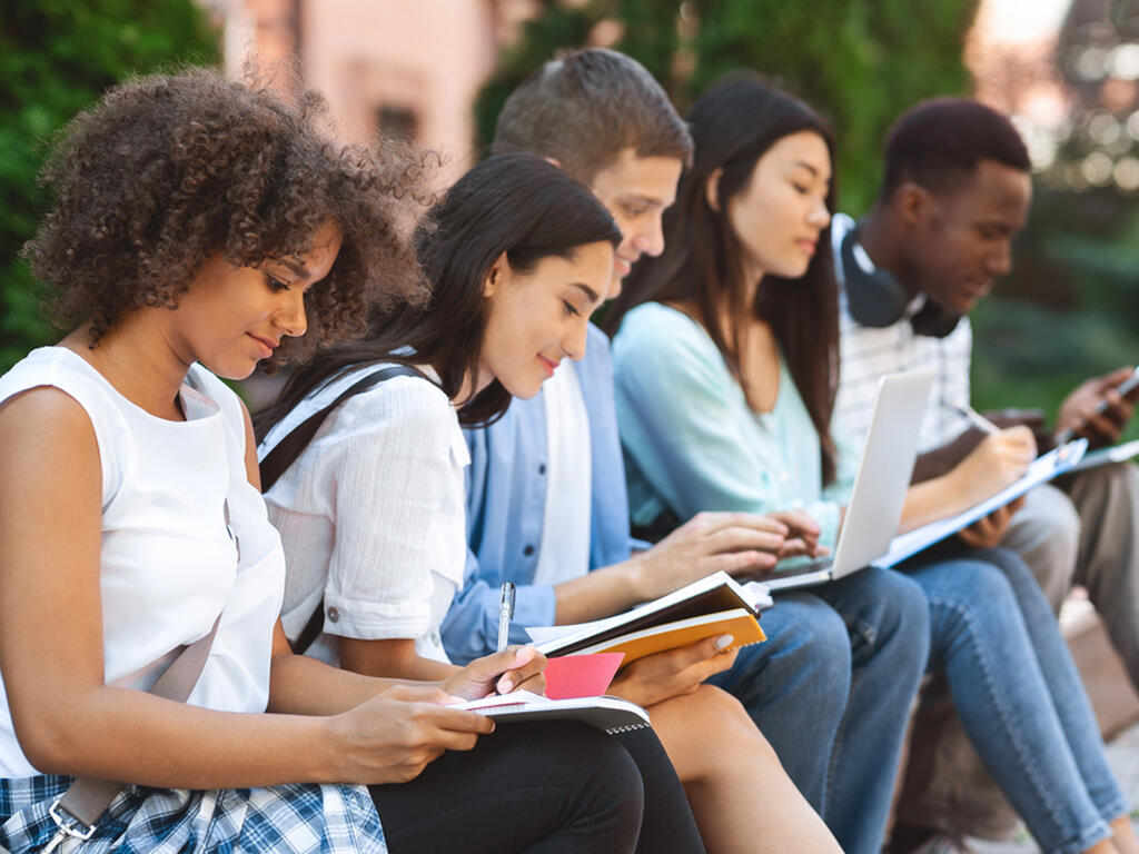 La autorización para familiares de estudiantes