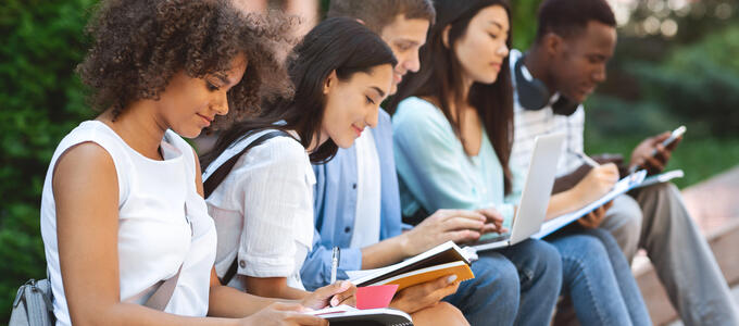 La autorización para familiares de estudiantes