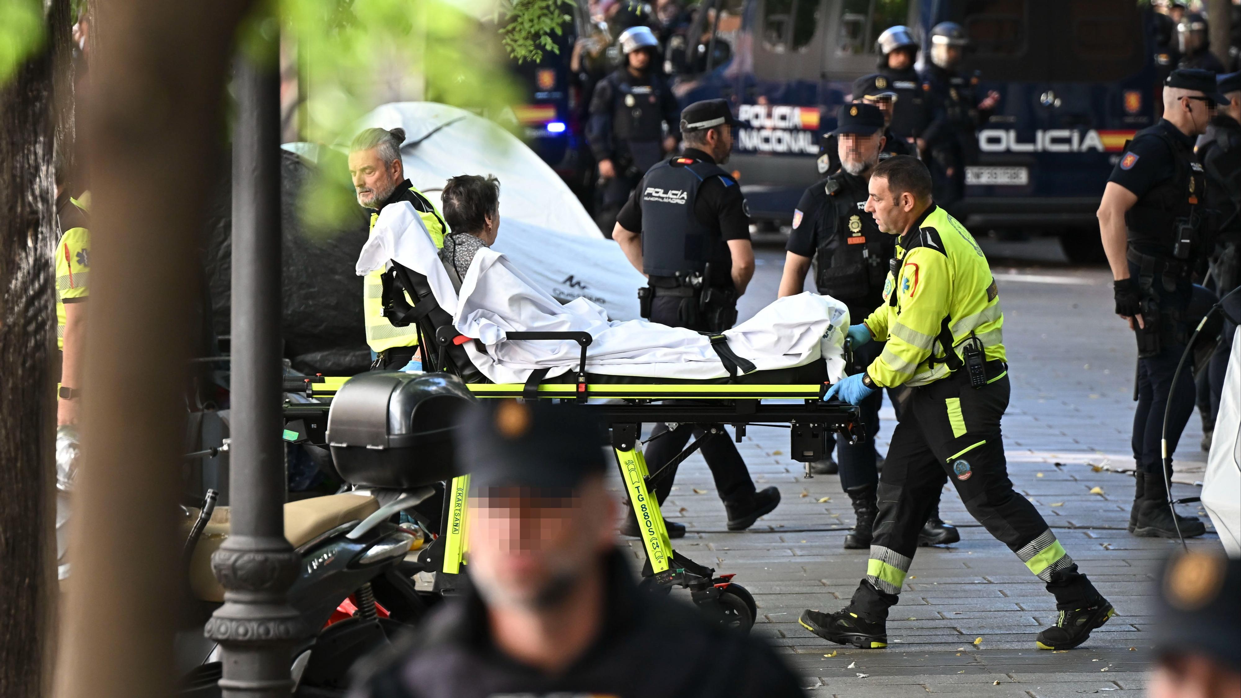 Maricarmen, la anciana de 87 años desahuciada en Madrid, acepta acuerdo y volverá a casa