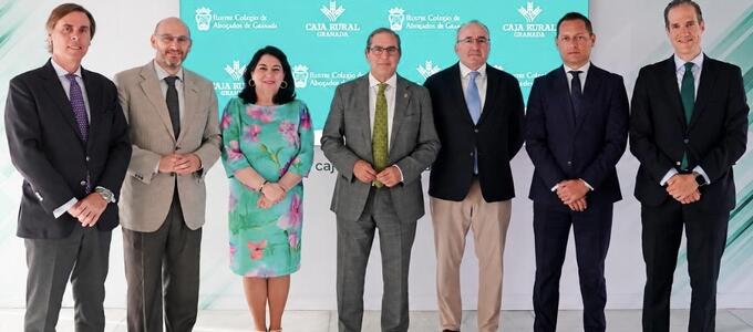 El Colegio de Abogados de Granada y Caja Rural Granada amplían las soluciones financieras a disposición del colectivo 