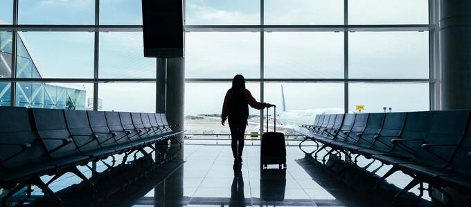 Vuelos cancelados y grandes retrasos: Europa cambia las reglas y obliga a las aerolíneas a adaptarse