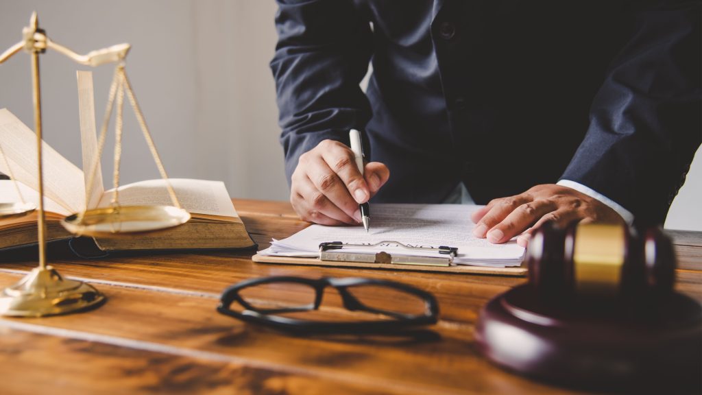 Los jueces sustitutos piden medidas para acabar con el abuso de temporalidad que sufren