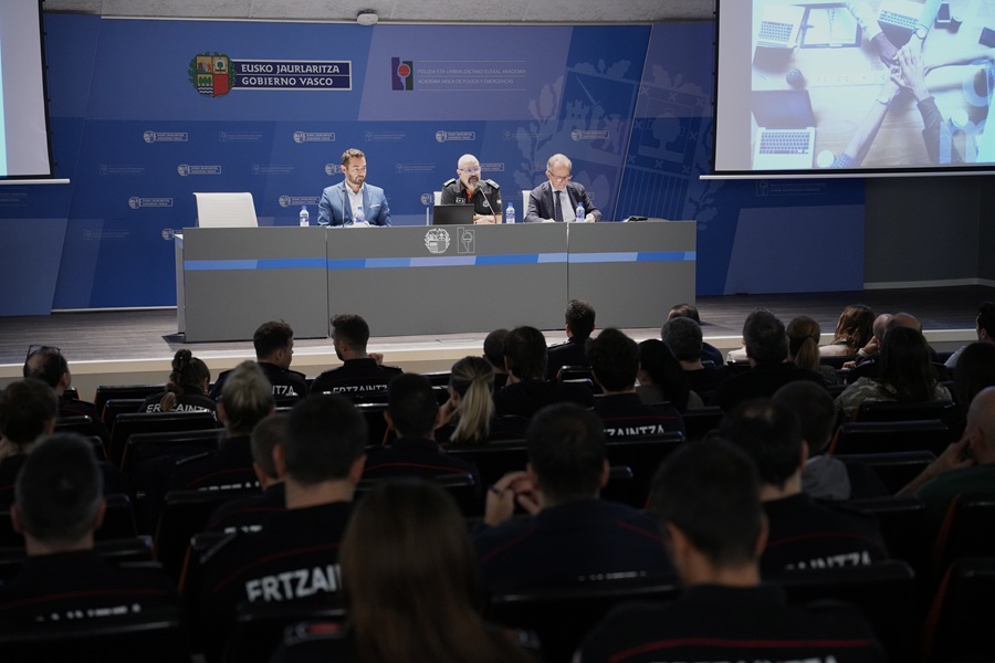 ANDEMA y la Ertzaintza celebran su primera formación en materia de propiedad industrial