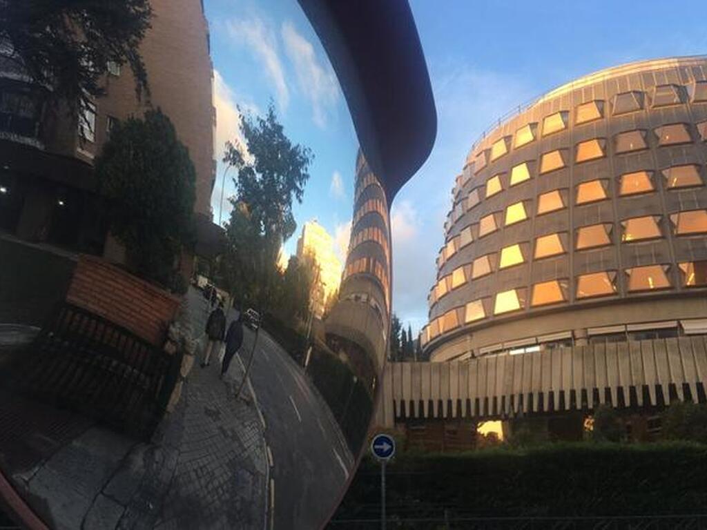 El Constitucional no levanta por el momento la suspensión del voto por la ley de nietos