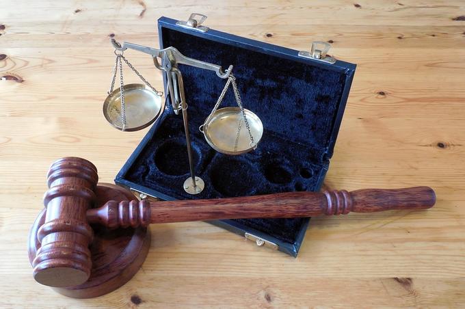 La verdad no basta ante el juez: el rigor probatorio que inclina la balanza en los tribunales