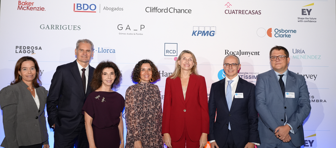 Almudena Arpón de Mendívil, socia de GAP  y  presidenta  de honor  de la IBA, Premio Aptissimi a la trayectoria profesional